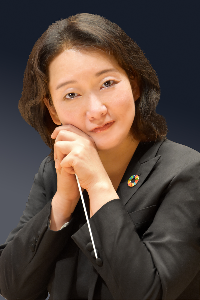 Kanako Abe, Conductor | Archive, Performances, Tickets & Video