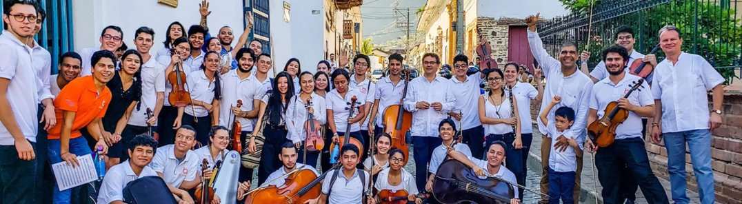 Pokaż wszystkie zdjęcia Orquesta Iberacademy Medellín, Alejandro Posada & Emily Pogorelc