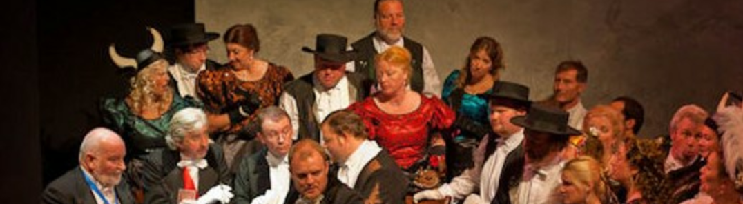Alle Fotos von New Devon Opera anzeigen