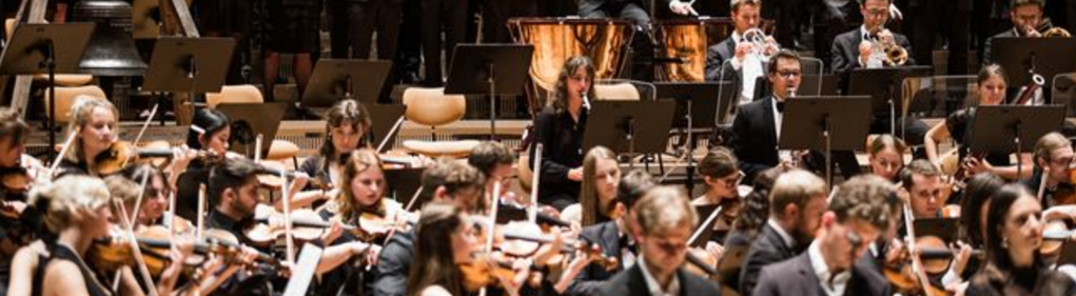 Alle Fotos von Chorsinfonisches Konzert anzeigen