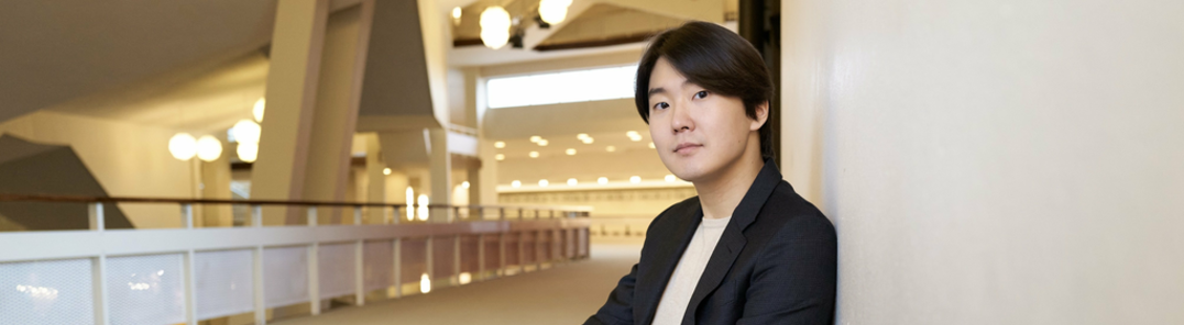 Uri r-ritratti kollha ta' Seong-Jin Cho Interpretiert Beethovens Fünftes Klavierkonzert
