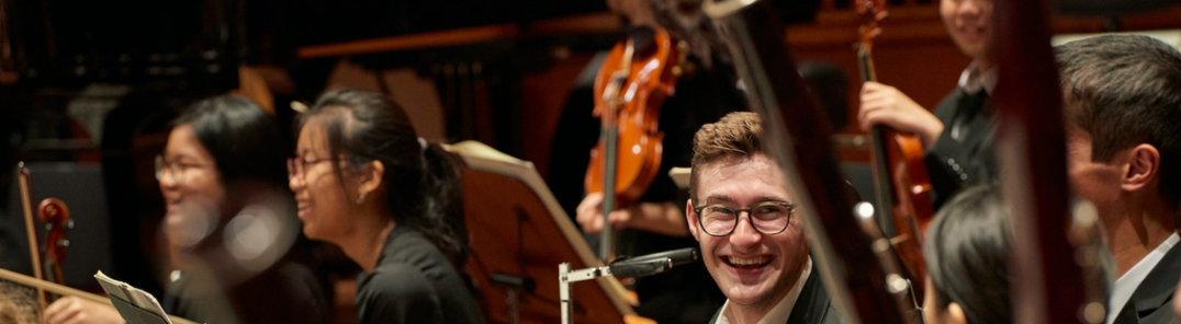 Toon alle foto's van SF Symphony Youth Orchestra