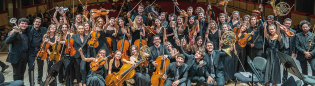 Taispeáin gach grianghraf de Orchestra Giovanile Italiana