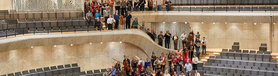 Taispeáin gach grianghraf de Elbphilharmonie Publikumsorchester
