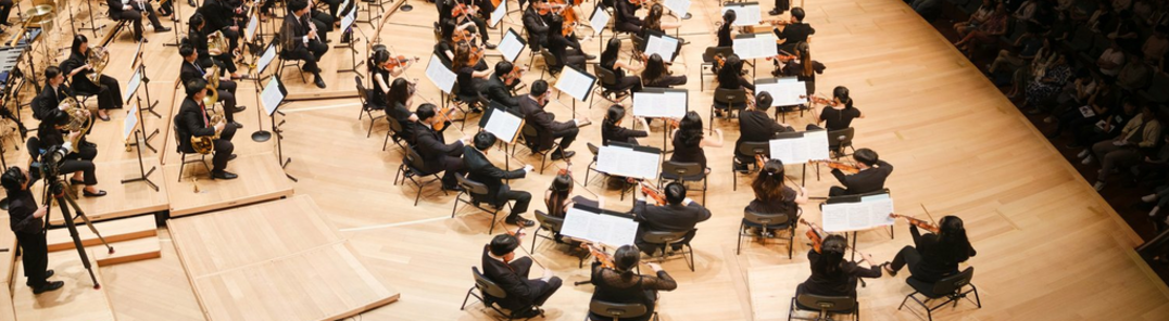 Näytä kaikki kuvat henkilöstä Paul Huang Plays Tchaikovsky's Violin Concerto