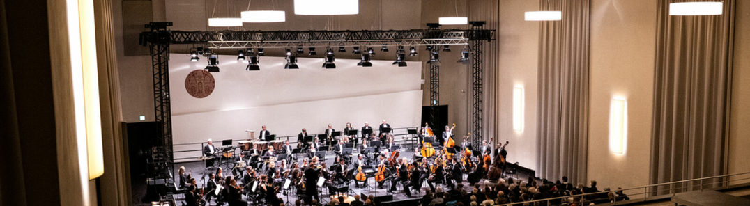 Alle Fotos von 4. Philharmonisches Konzert anzeigen
