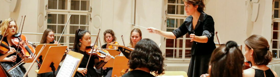 Mostra totes les fotos de Female Symphonic Orchestra Austria