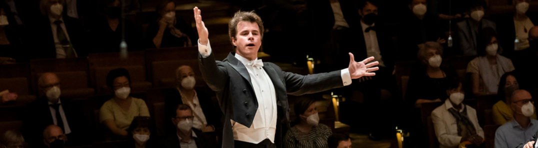 Show all photos of Jakub Hrůša conducts Bruckner’s Fourth and a world premiere