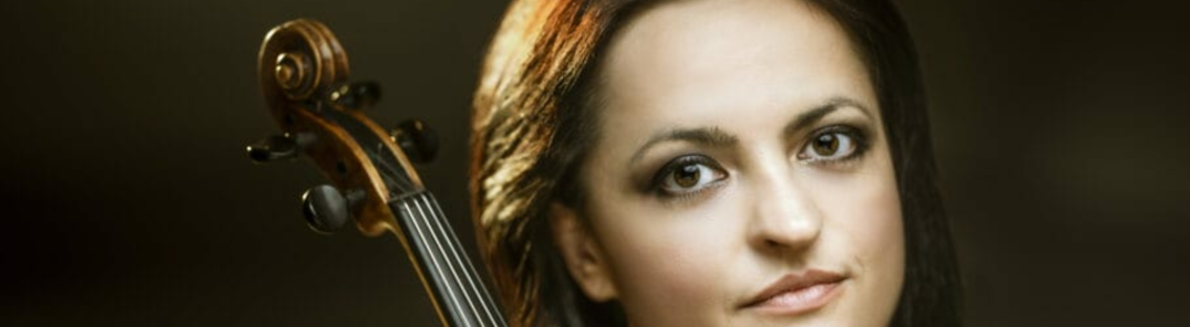 Alle Fotos von Lana Trotovšek, Violina, Dirigent: Steven Loy, Simfonični Orkester RTV Slovenija anzeigen