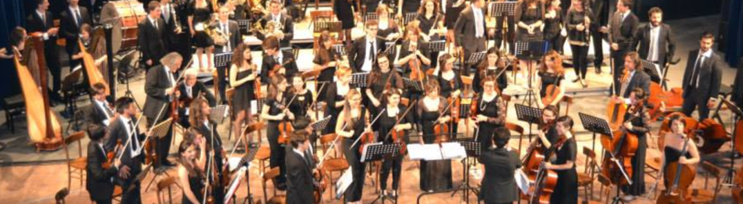 Rādīt visus lietotāja Orchestra di Fiati del Conservatorio Corelli fotoattēlus