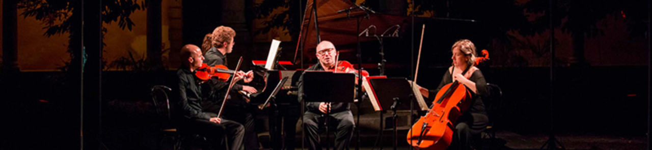 Erakutsi Quartetto Klimt -ren argazki guztiak