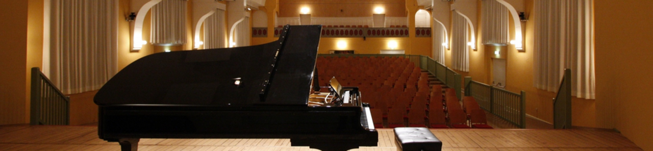Show all photos of Nikola Hillebrand Soprano Helmut Deutsch Piano