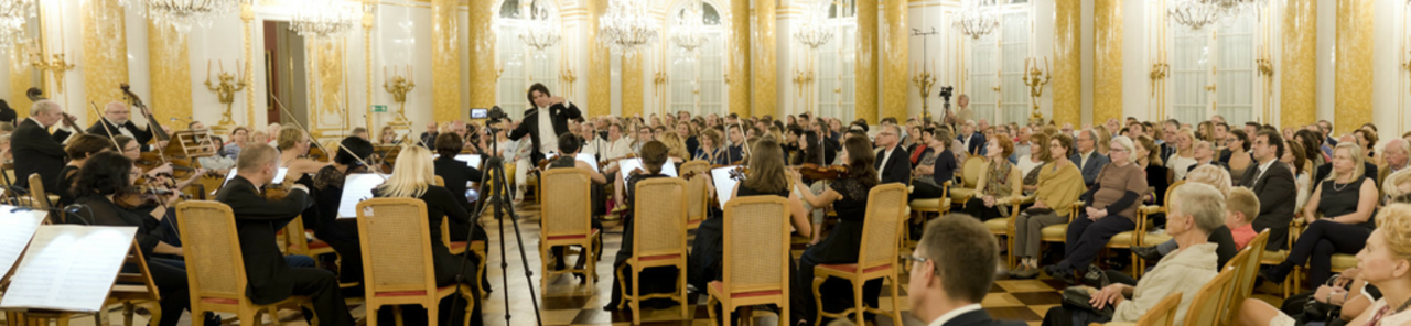 Vis alle billeder af Symphony Concert At The Royal Castle / Mozart