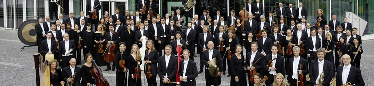 Show all photos of Bamberger symphoniker | jakub hrůša | joélle harvey