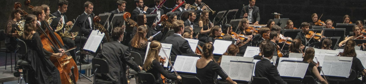 Alle Fotos von Gustav Mahler Jugendorchester · Hrůša anzeigen