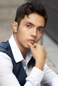 Dennis Orellana, Countertenor - Biography, Performances, Videos ...