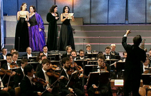Claudio Abbado conducts a Verdi gala for the 2000 New Year’s Eve Concert: Concert Various