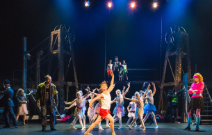 Billy Elliot: the Musical John,E