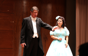 A Night of Operatic High Notes and Music for Strings: Gala Opera Various