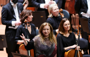 Simone Young Conducts Mahler’s Fifth Symphony: Le Sommeil a pris ton empreinte Pépin (+1 More)
