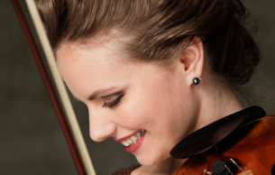 Julia Fischer, Violine & Leitung | Romantik Und Revolution: Romance for violin and orchestra no. 1 Op. 40 Beethoven (+3 More)