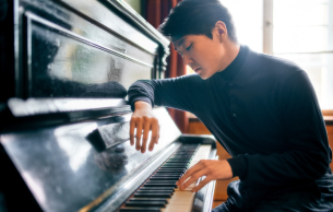 Seong-Jin Cho: Minuet in C-sharp minor Ravel (+4 More)