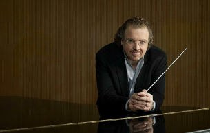 Stéphane Denève Conductor