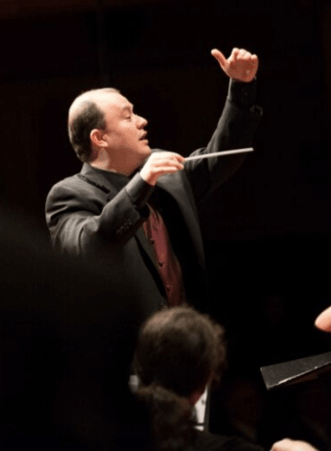 La Orquesta Sinfónica Nacional se reencuentra con el director costarricense Walter Morales para el III Concierto de Temporada: Suite for strings Mata, F. (+3 More)