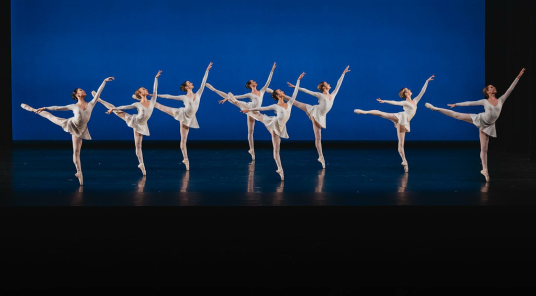 Erakutsi English National Ballet School -ren argazki guztiak