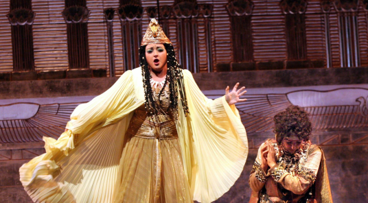 Uri r-ritratti kollha ta' Aida Dubai Opera