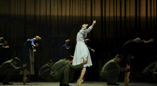 Toon alle foto's van Atonement - Ballett von Cathy Marston