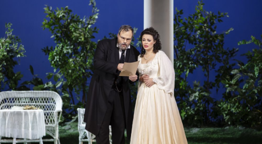 Alle Fotos von La Traviata anzeigen