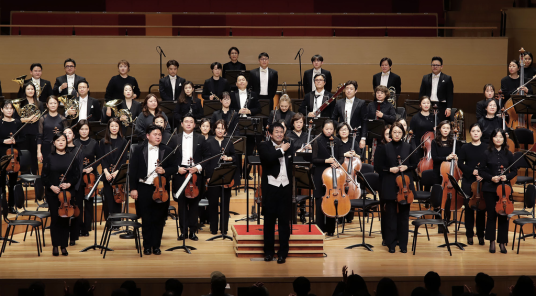 Показать все фотографии Bucheon Philharmonic Orchestra 313th Regular Concert ‘Hong Seok-won and Bruckner’