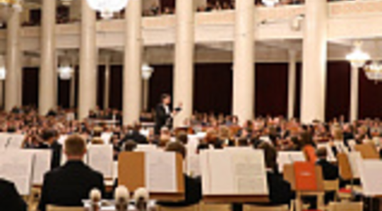 Taispeáin gach grianghraf de Concert of the Mikhailovsky Symphony Orchestra