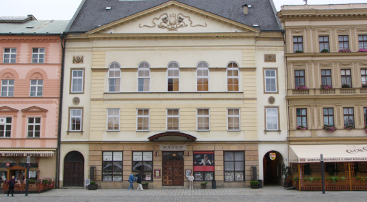 Uri r-ritratti kollha ta' Moravian Theatre Olomouc