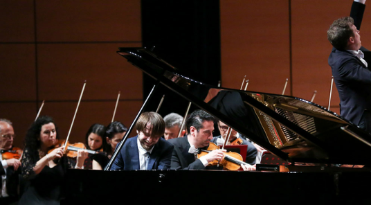 Alle Fotos von Filarmonica della Scala & Daniil Trifonov anzeigen