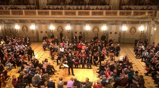 Taispeáin gach grianghraf de „Mittendrin“ - mit dem Konzerthausorchester Berlin und Iván Fischer