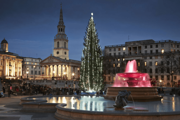 A Trafalgar Square Christmas by Candlelight