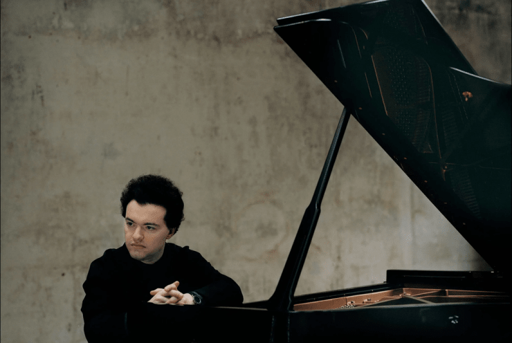 Evgeny Kissin Charity Fundraising Concert: Sonata for Piano in E Minor. op. 90 Beethoven (+4 More)