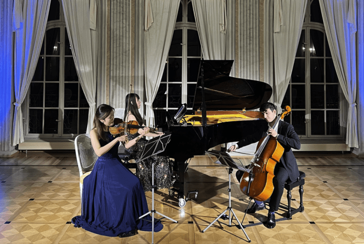 Auftakt! | Dolphin Trio: Piano Trios, op.1 Beethoven (+1 More)