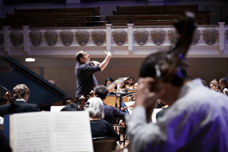 Zu Gast In Salzburg: Serenade for Tenor, Horn and Strings Britten (+1 More)