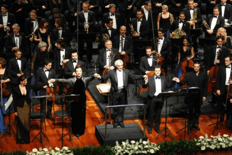 Borusan Istanbul Philharmonic Orchestra - Dvořák Requiem